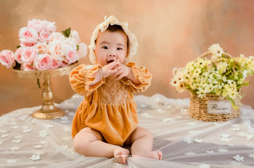 供卵试管代怀生子费用六个月宝宝的发育标准